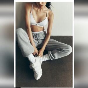 Brand new Alo Runner M7 W8.5